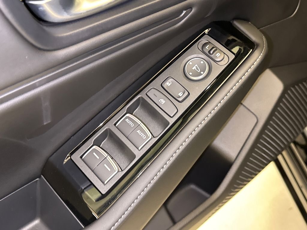 New 2026 Urban Gray Pearl Honda Touring image 21