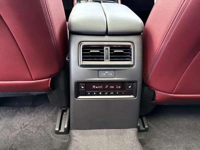 2026 Mazda CX-70 Premium Package - Photo 24
