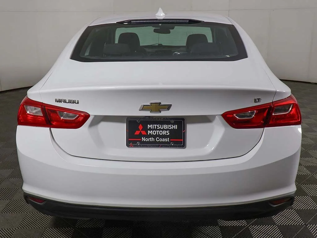 Used 2023 White Chevrolet LT image 10