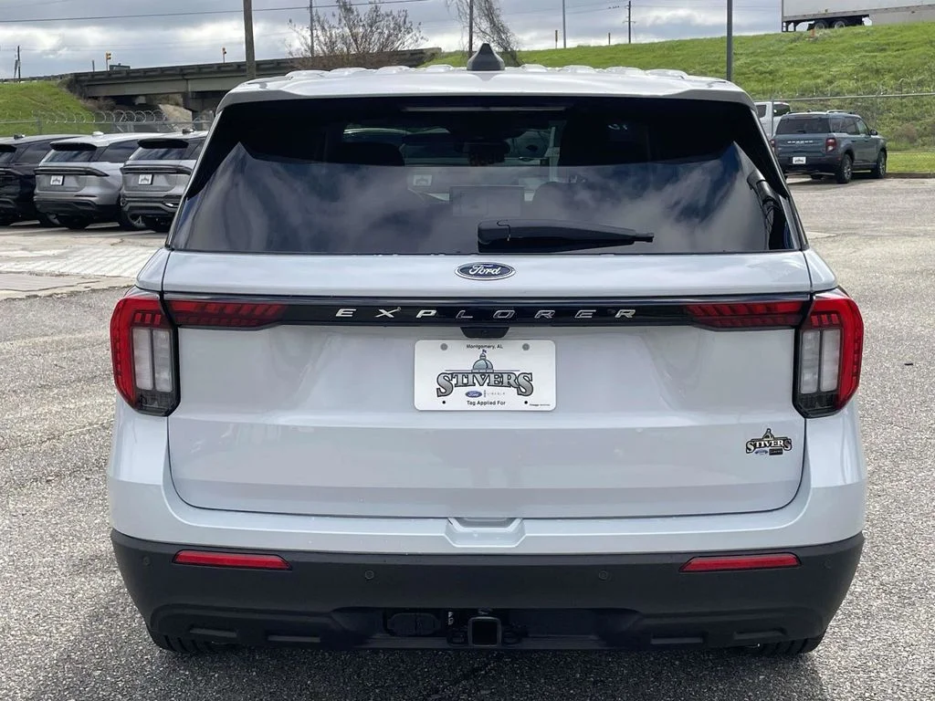 New 2026 Space White Metallic Ford Active 100A image 4