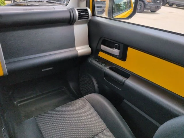 Used 2010 2010 TOYOTA FJ CRUISER BASE Toyota Base image 17