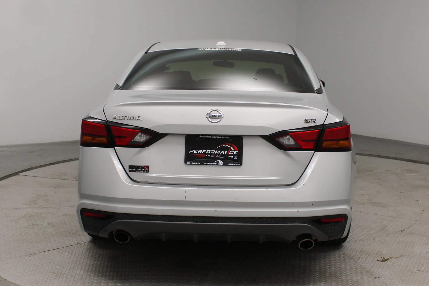 Used 2019 Brilliant Silver Metallic Nissan 2.5 SR Sedan image 32
