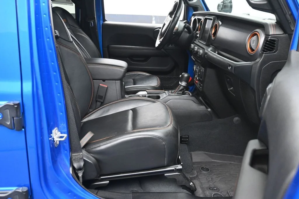 Used 2022 Blue Jeep Mojave image 9