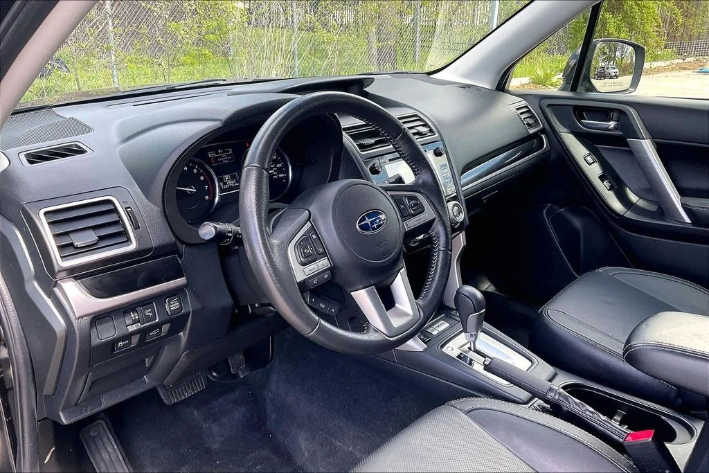 Used 2018 Black Subaru 2.5i Limited image 14