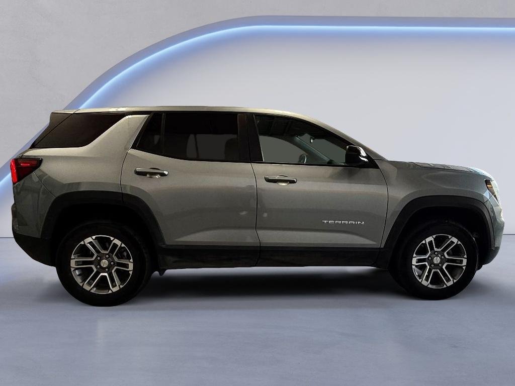 Used 2025 Gray GMC FWD Elevation image 6