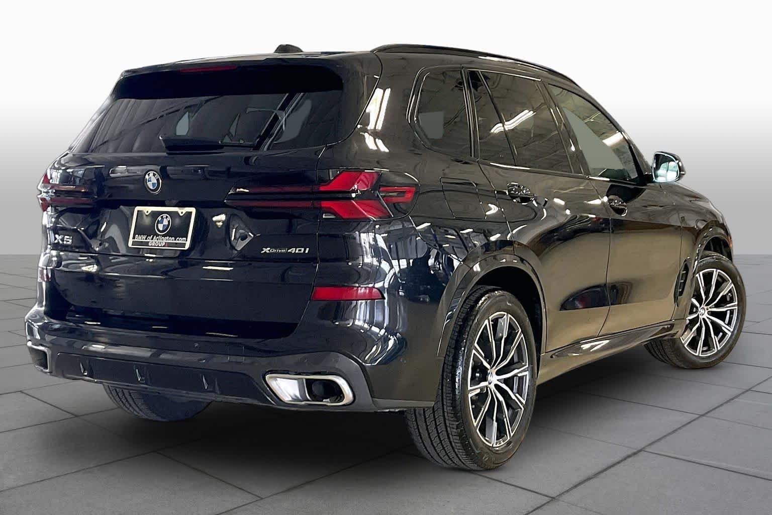 Used 2026 Black Sapphire Metallic BMW xDrive40i image 12