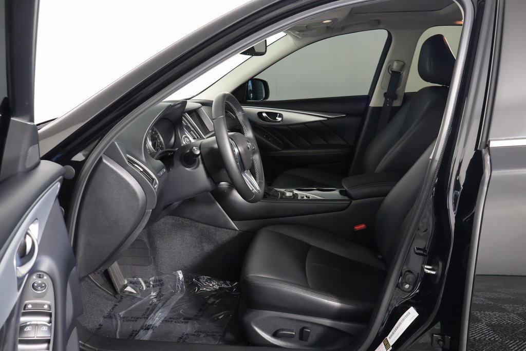 Used 2020 Black Obsidian INFINITI 3.0t LUXE image 10