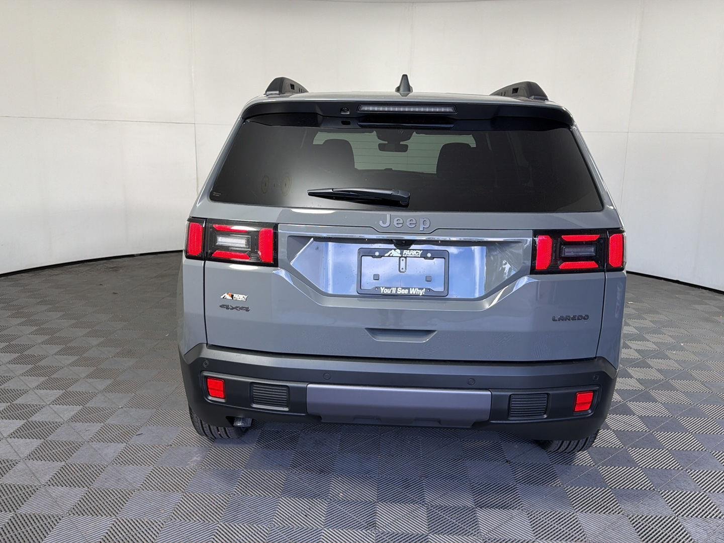 New 2026 Sting-Gray Clear-Coat Exterior Paint Jeep Laredo image 5