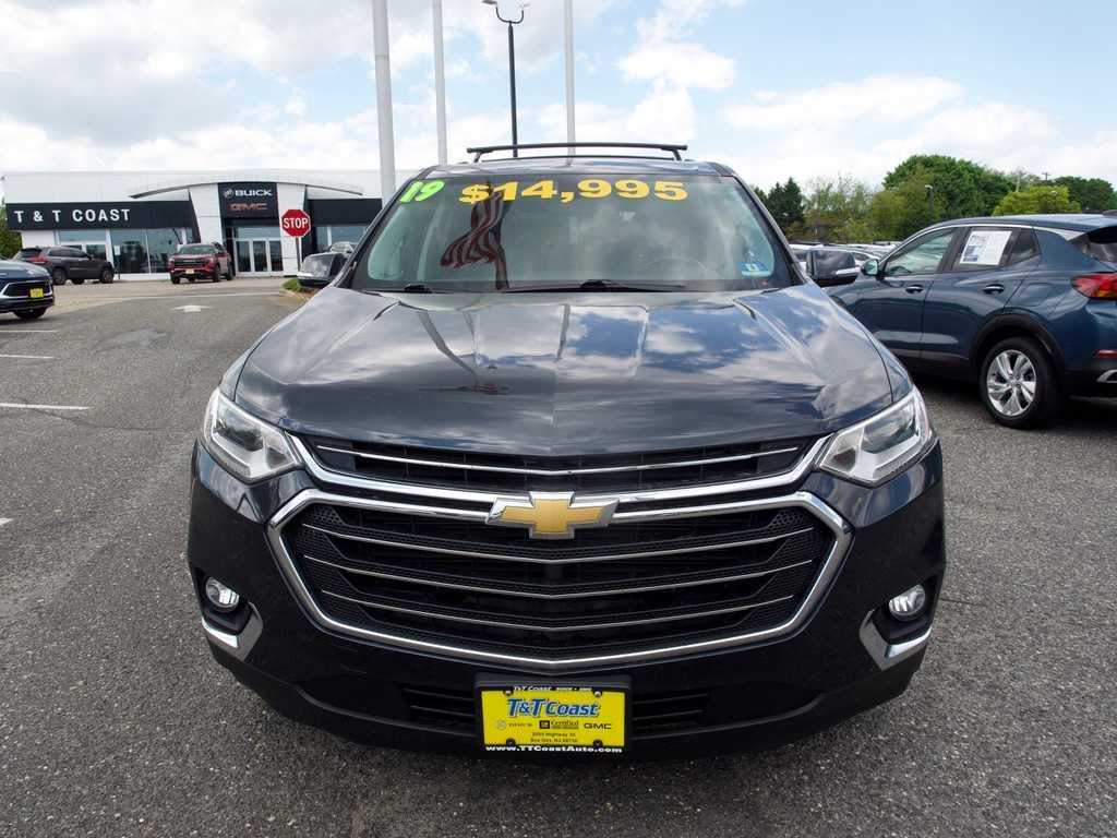 Used 2019 Chevrolet Traverse 1LT with VIN 1GNERGKW5KJ124713 for sale in Manasquan, NJ