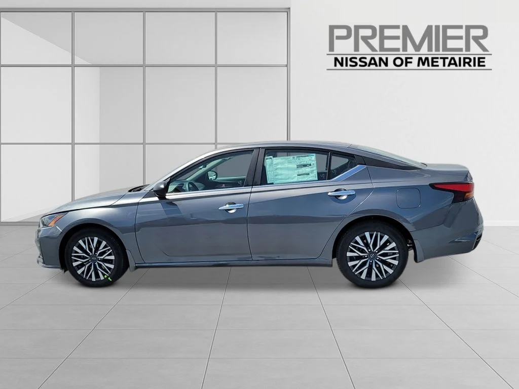 New 2026 Gray Nissan 2.5 SV image 3