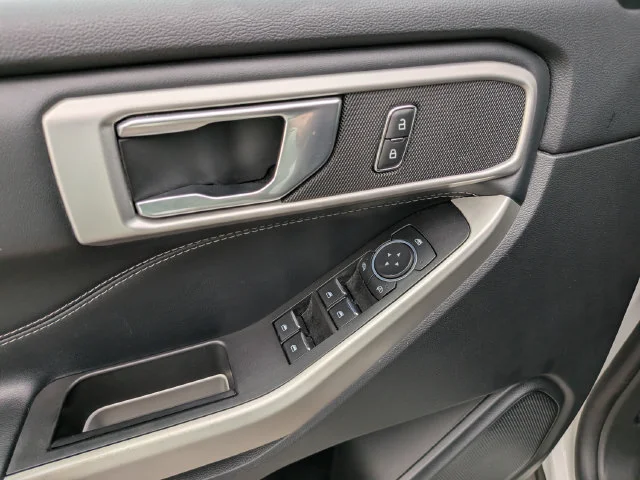 Used 2022 White Ford XLT image 18