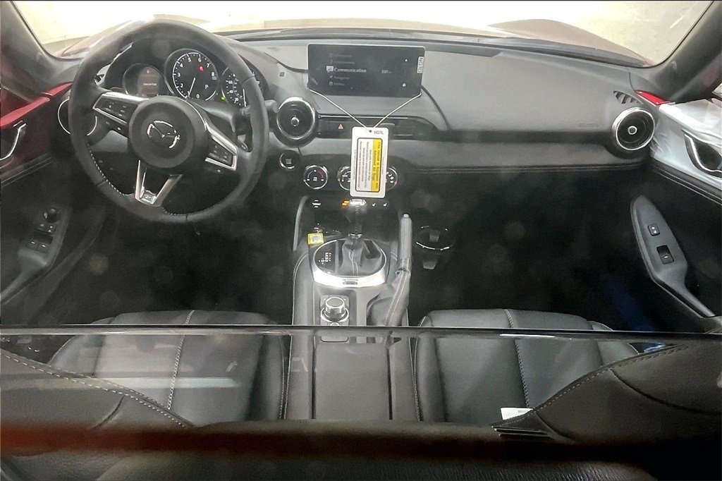 2025 MAZDA MX-5 - Image 4