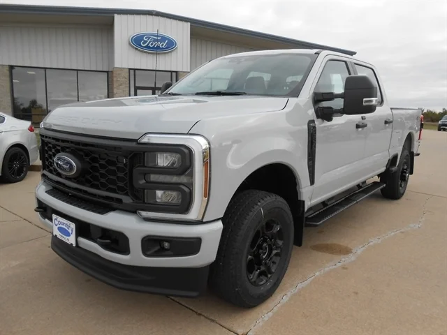 2026 Ford F-350 XL 4x4 Crew Cab 6-3/4' Box SRW's photo