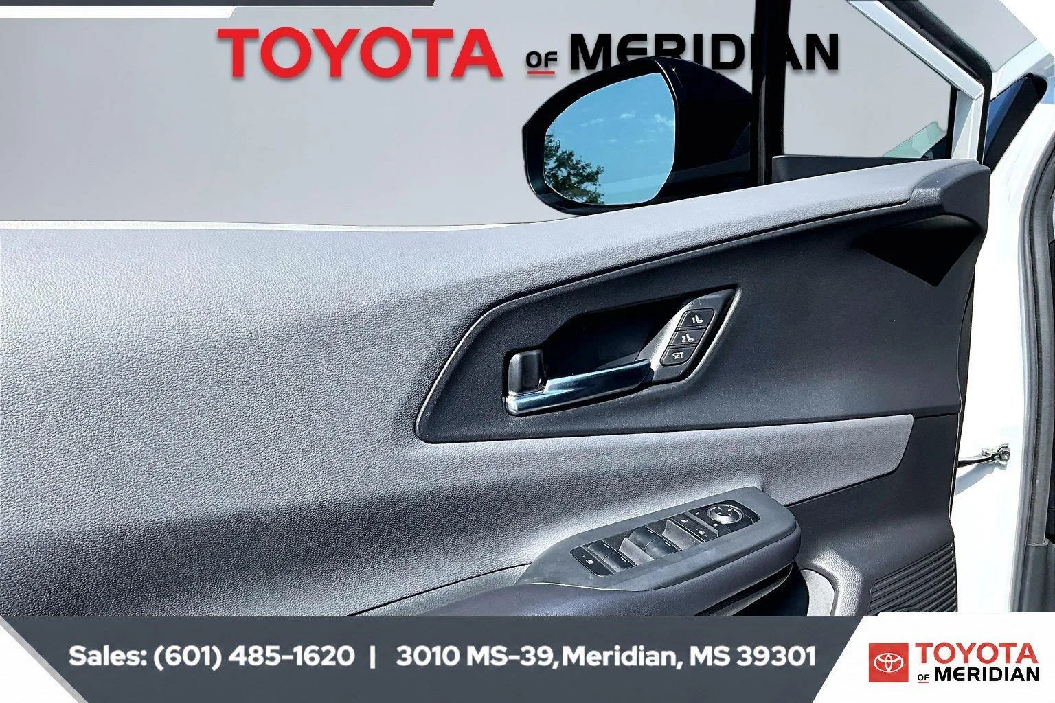 Used 2024 Wind Chill Pearl Toyota Limited image 17