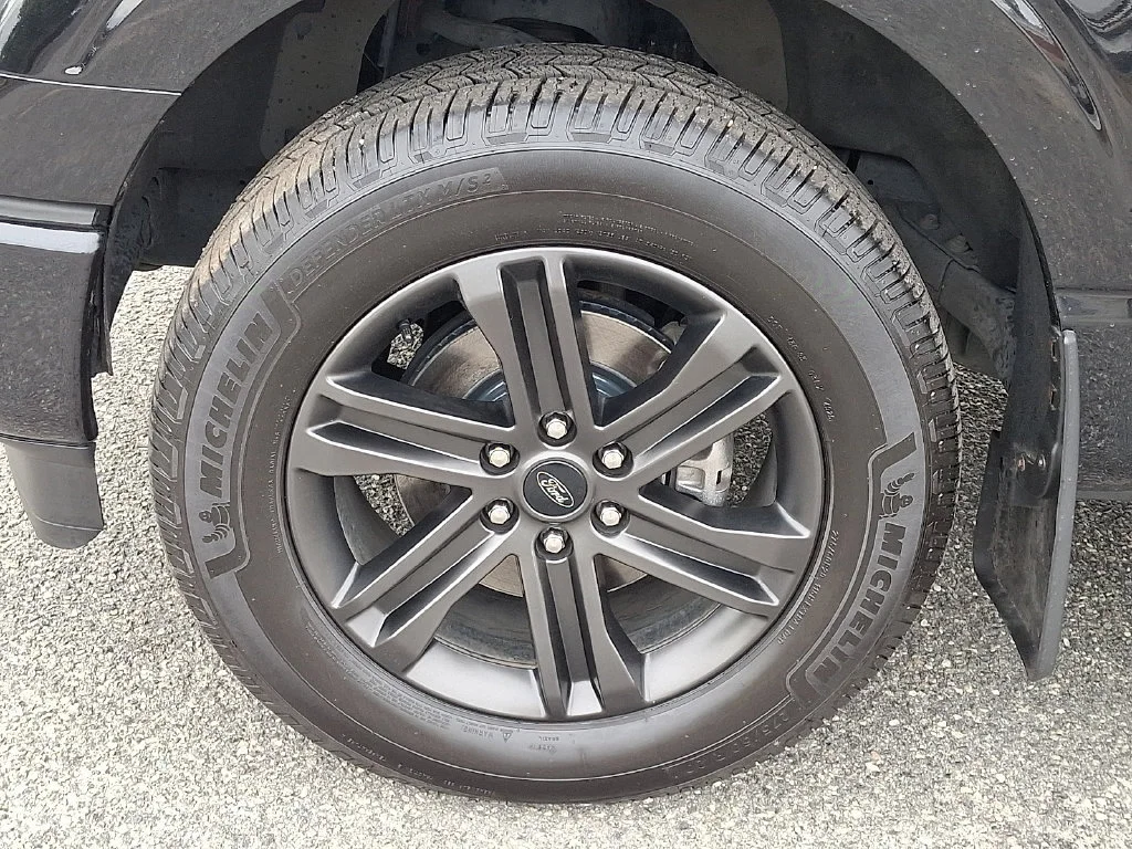 Used 2022 Agate Black Metallic Ford XLT image 29