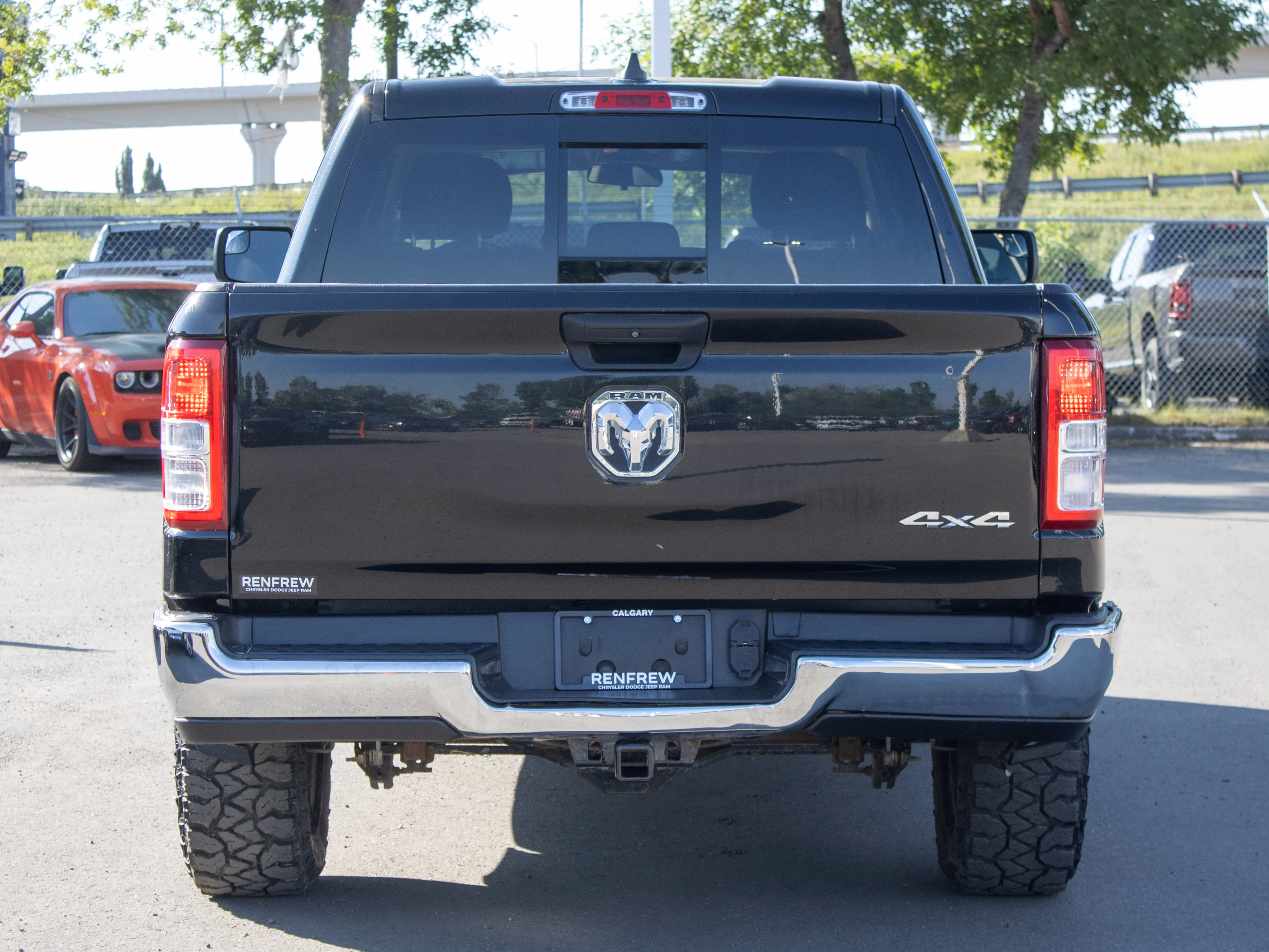 Used 2019 Black RAM Tradesman* 5.7L HEMI V8 | Class IV Hitch | Spray-In Bedliner | Bluetooth | Backup Camera | image 15