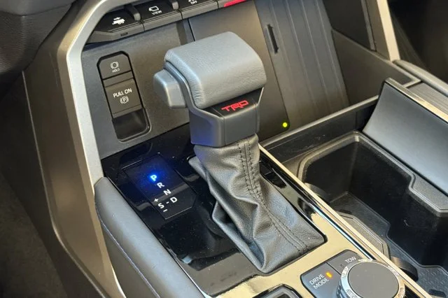 New 2026 Wind Chill Pearl <sup>1</sup> Toyota  Platinum image 24