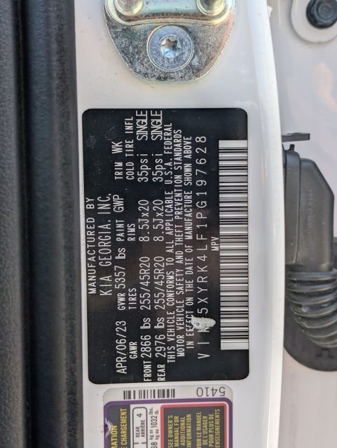 Used 2023 White Kia SX image 26
