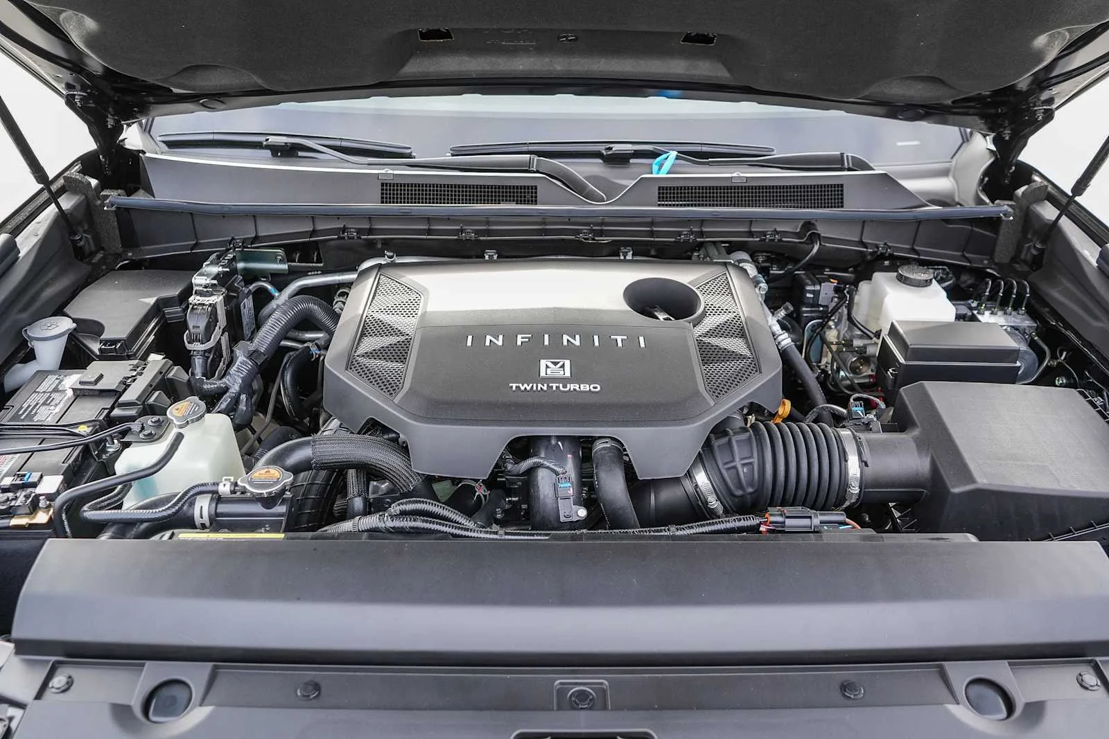 2026 INFINITI QX80 Pure - Photo 13