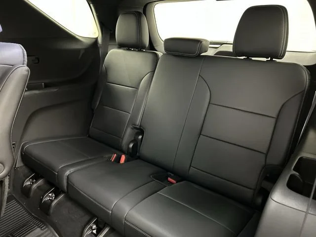New 2027 Summit White Chevrolet LT image 25