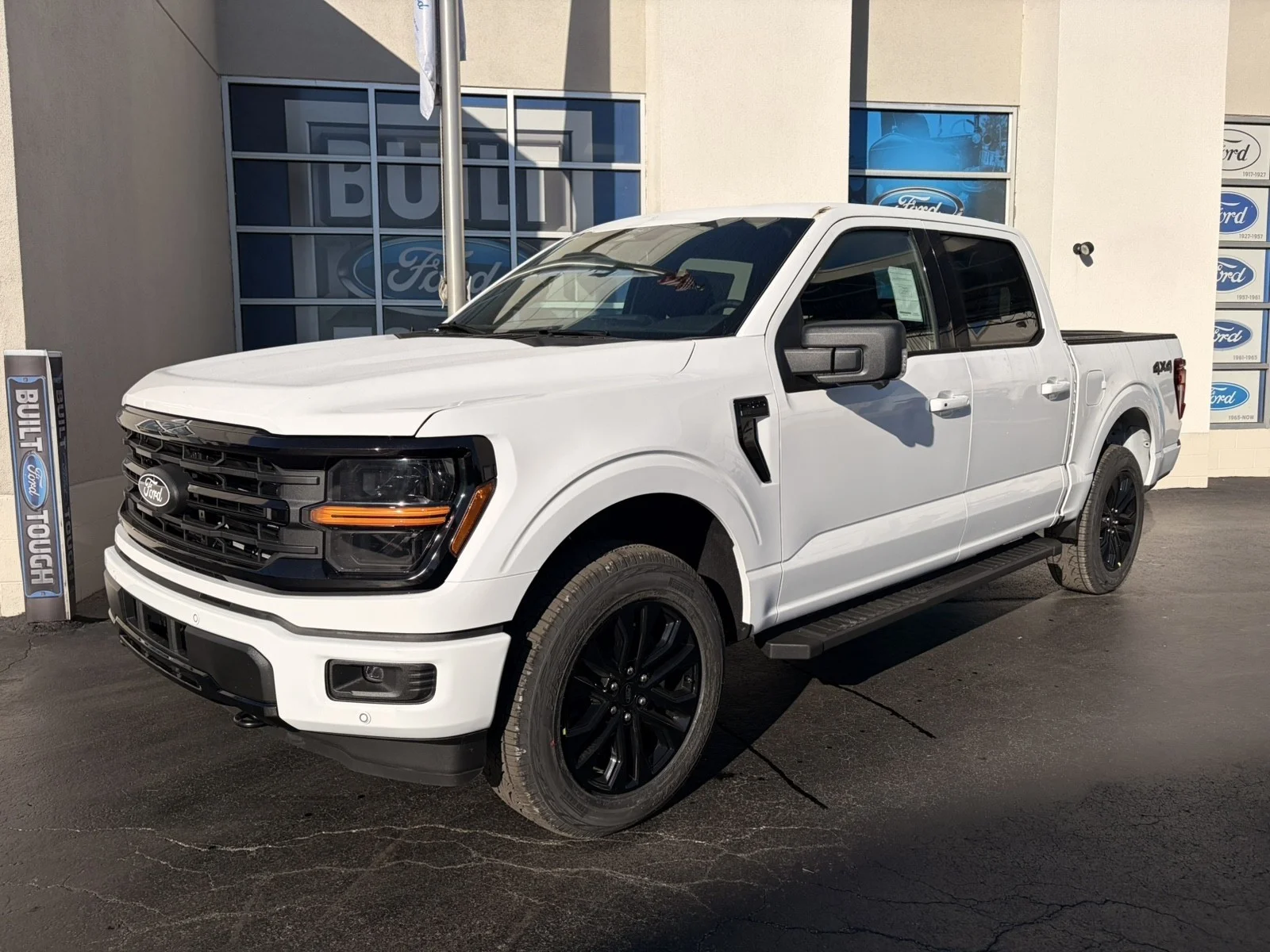 New 2026 Oxford White Ford XLT image 5