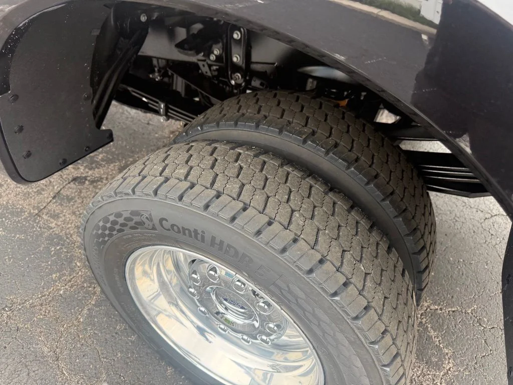 New 2026 Agate Black Metallic Ford F-450® Lariat® image 41