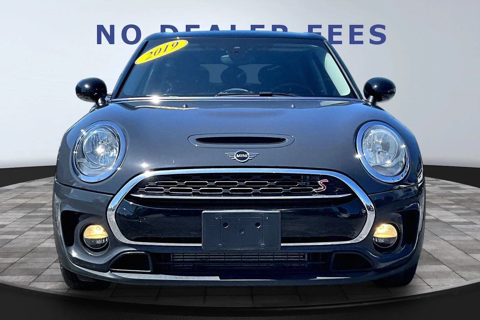 Used 2019 Thunder Gray Metallic MINI Cooper S image 2