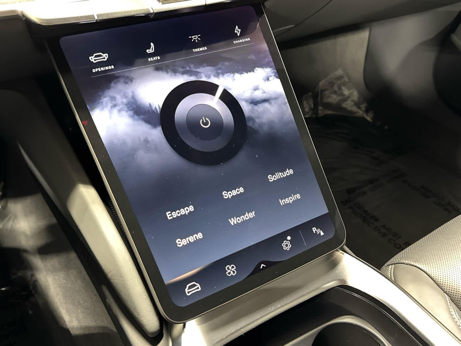 2024 Lucid Air Touring - Photo 38