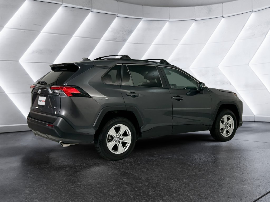 Used 2020 Gray Toyota XLE image 4