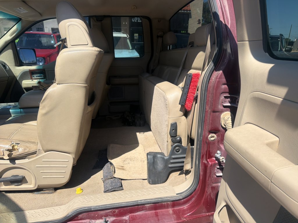 Used 2006 Red Ford LARIAT image 9