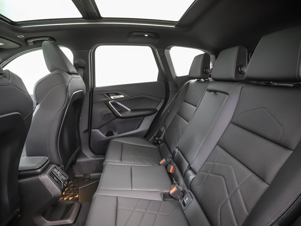 New 2026 Black Sapphire Metallic BMW xDrive28i image 22