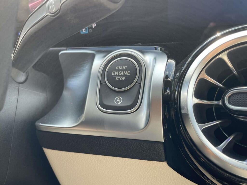 New 2026 Cirrus Silver Metallic Mercedes-Benz GLB 250 image 30