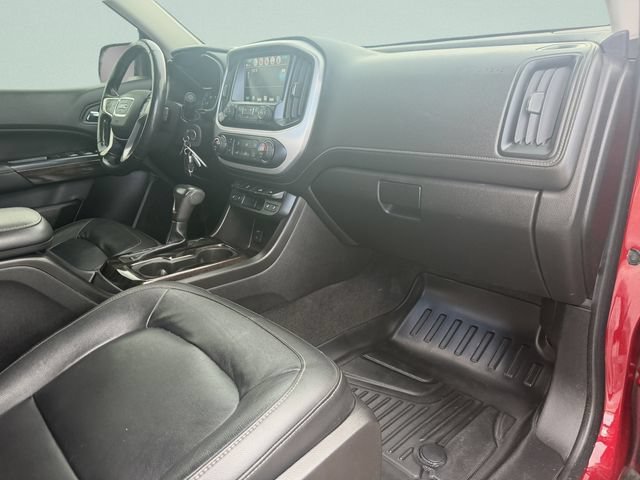 Used 2018 RED QUARTZ TINTCOAT GMC 4WD SLT image 16