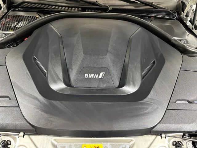 Used 2023 White BMW eDrive35 image 23