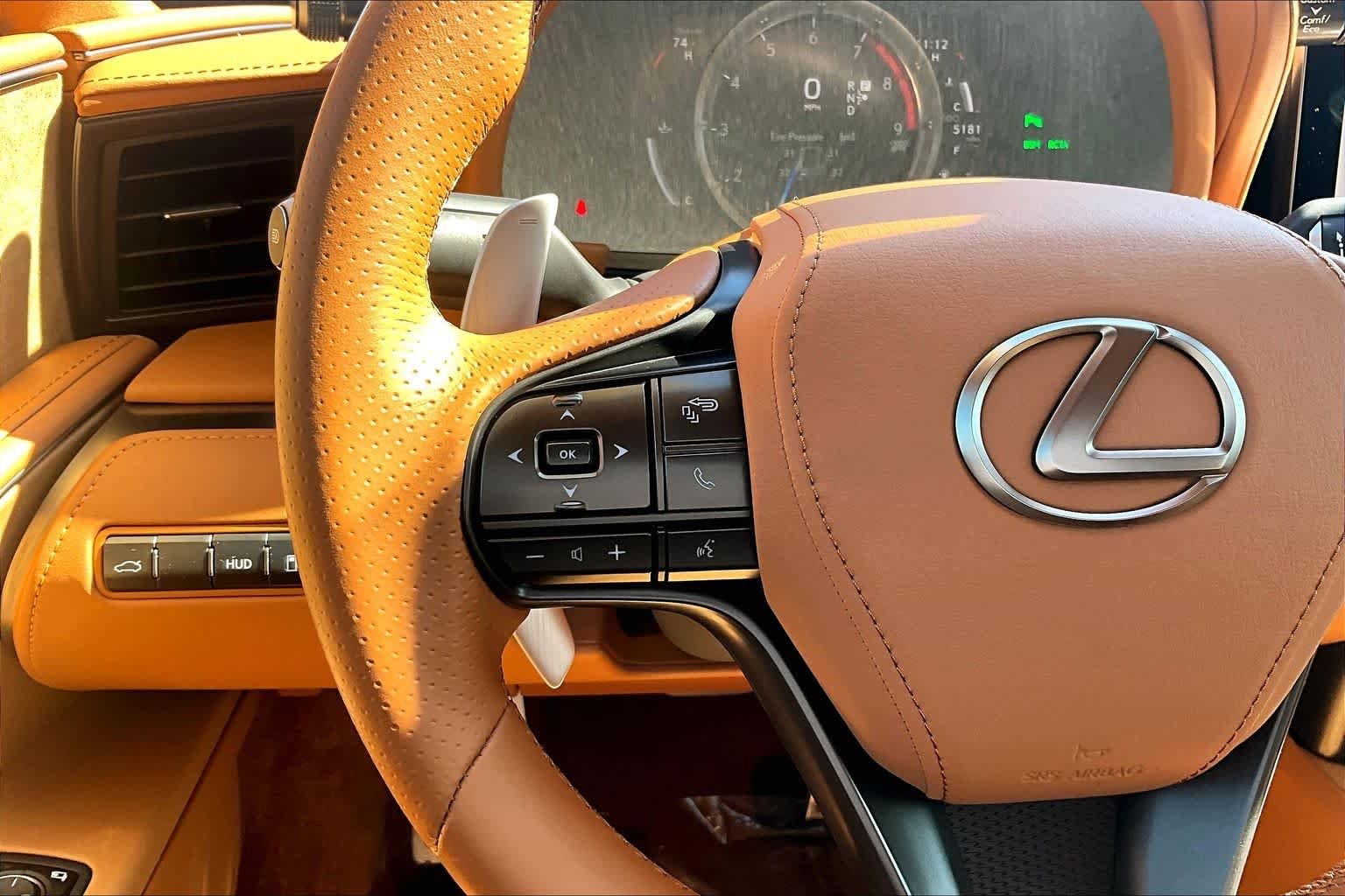 Used 2024 Ultra White Lexus  image 21