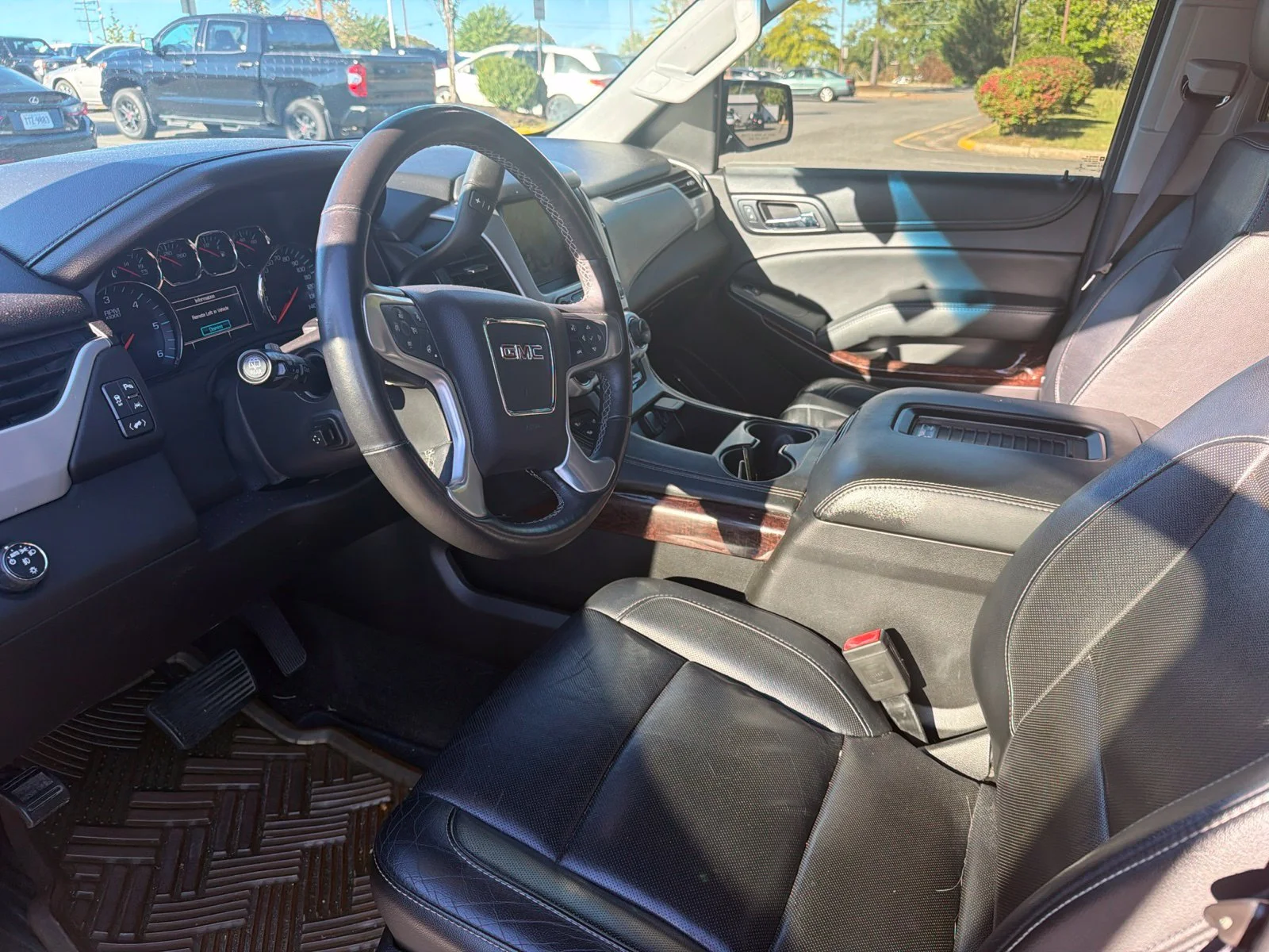 Used 2017 Red GMC SLT image 9