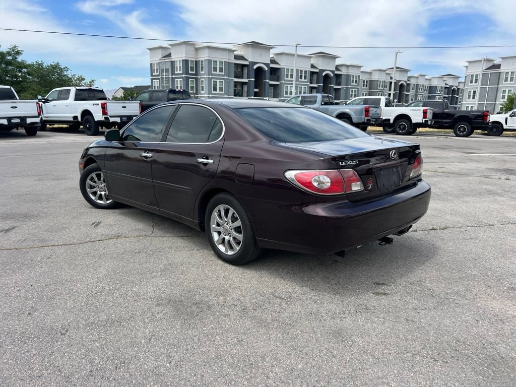 Used 2002  Lexus 300 image 11