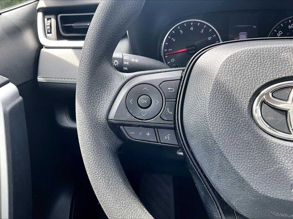 Used 2021 White Toyota LE image 23