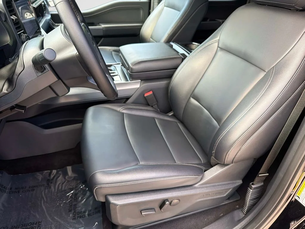 Used 2025 Agate Black Metallic Ford XLT image 21