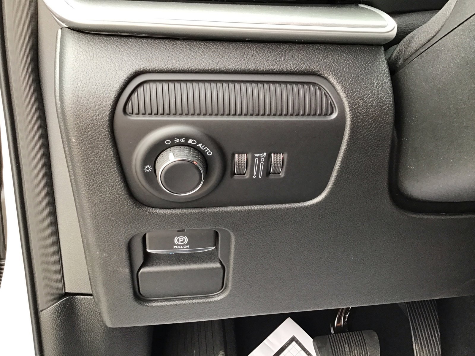New 2026 Bright White Clearcoat Jeep Limited Reserve image 29