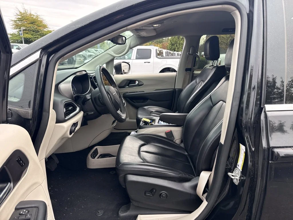 Certified Used 2023 Black Chrysler Touring L image 5