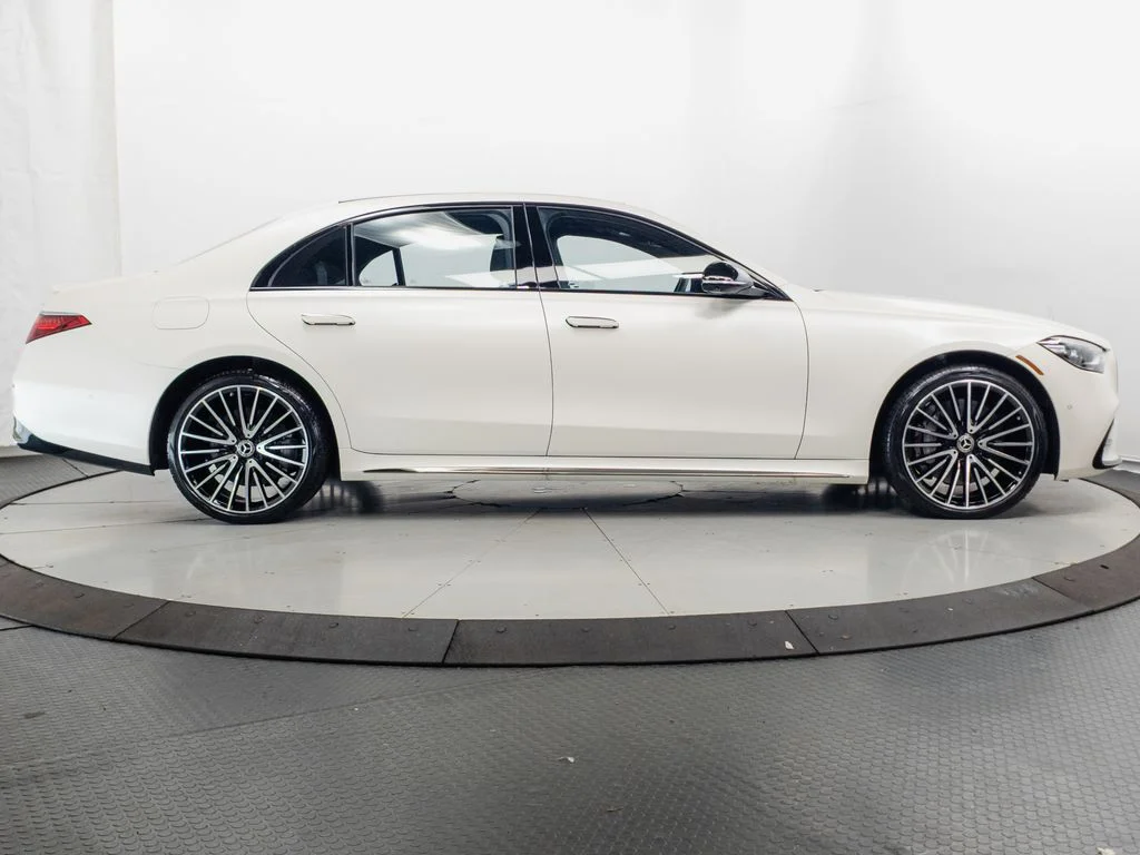 Used 2023 MANUFAKTUR Cashmere White Magno Mercedes-Benz S 580 image 36
