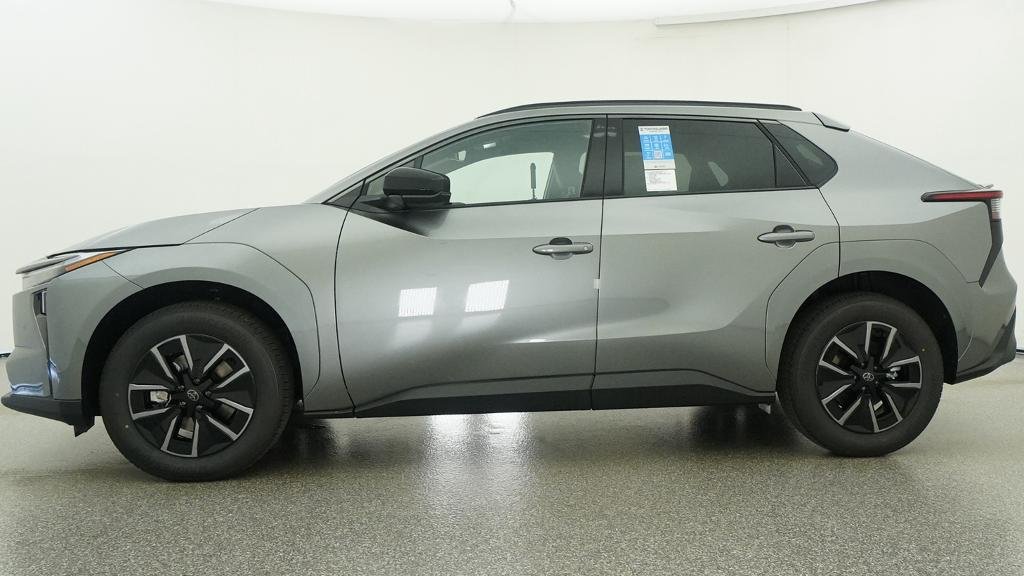New 2026 Heavy Metal Toyota XLE image 2
