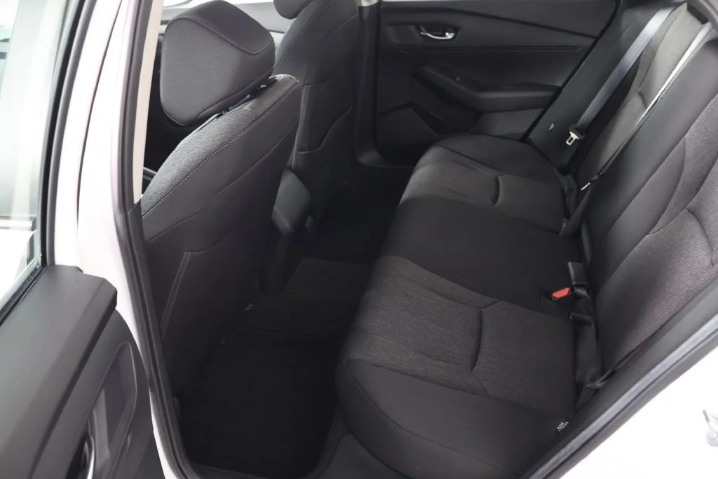 Used 2024 Platinum White Pearl Honda LX image 19