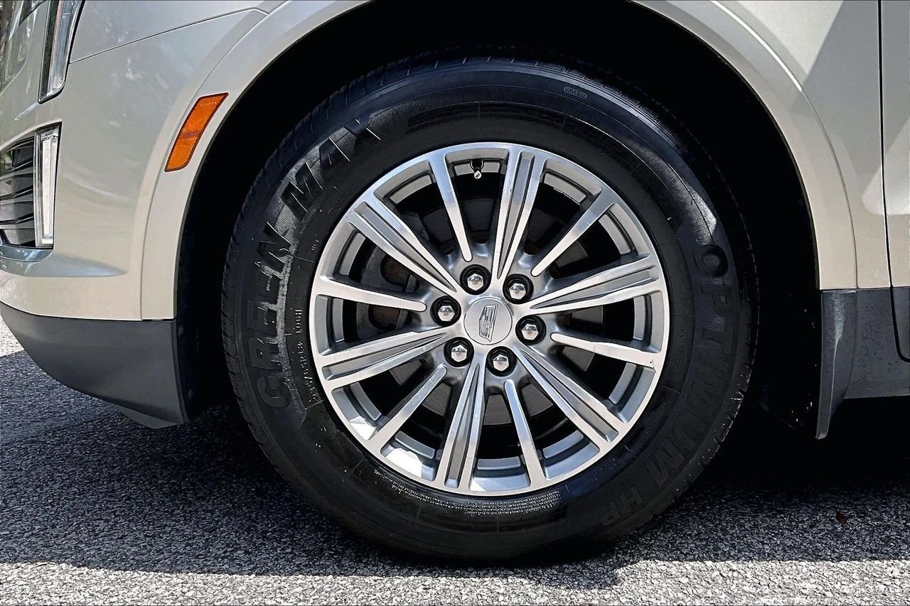 Used 2017 Silver Cadillac Luxury image 34