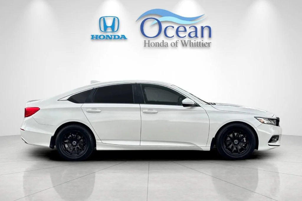 Used 2020 Platinum White Pearl Honda Sport image 3