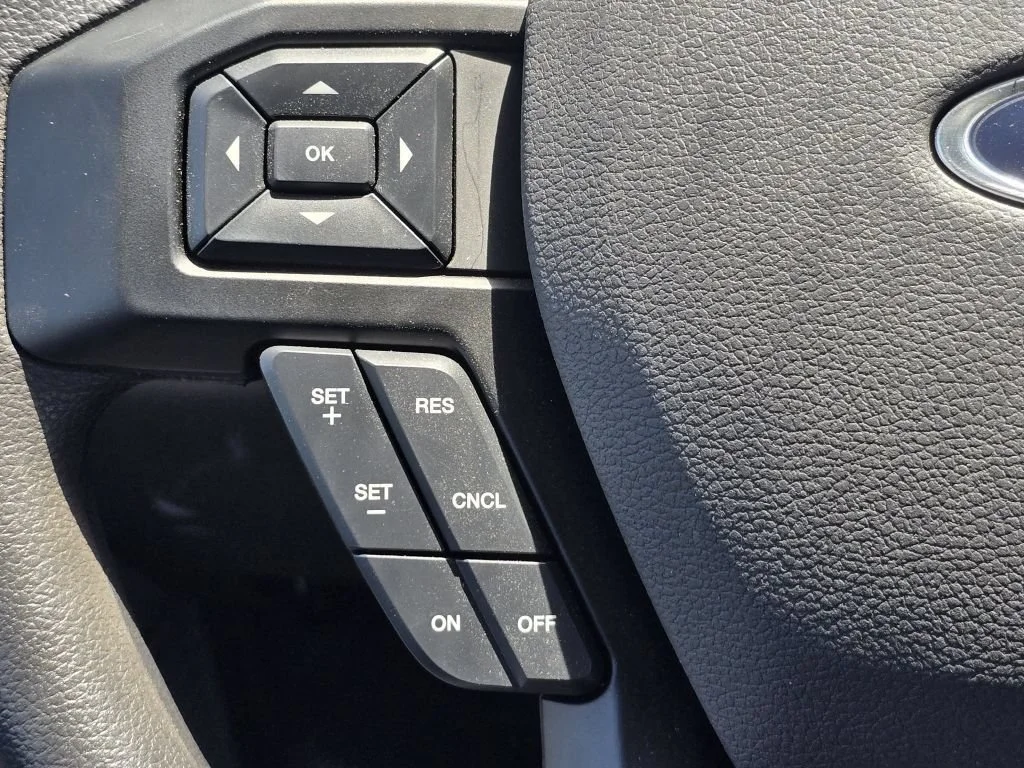 New 2025 Oxford White Ford Base image 32