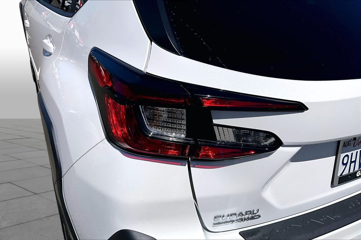 Used 2024 Crystal White Pearl Subaru Limited image 28