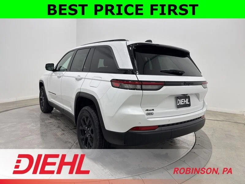 New 2026 Bright White Clear-Coat Exterior Paint Jeep Altitude image 5