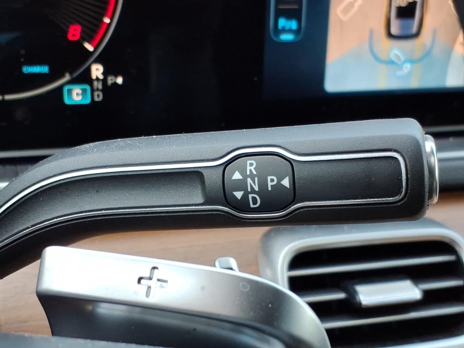 Certified Used 2025  Mercedes-Benz GLE 350 image 28